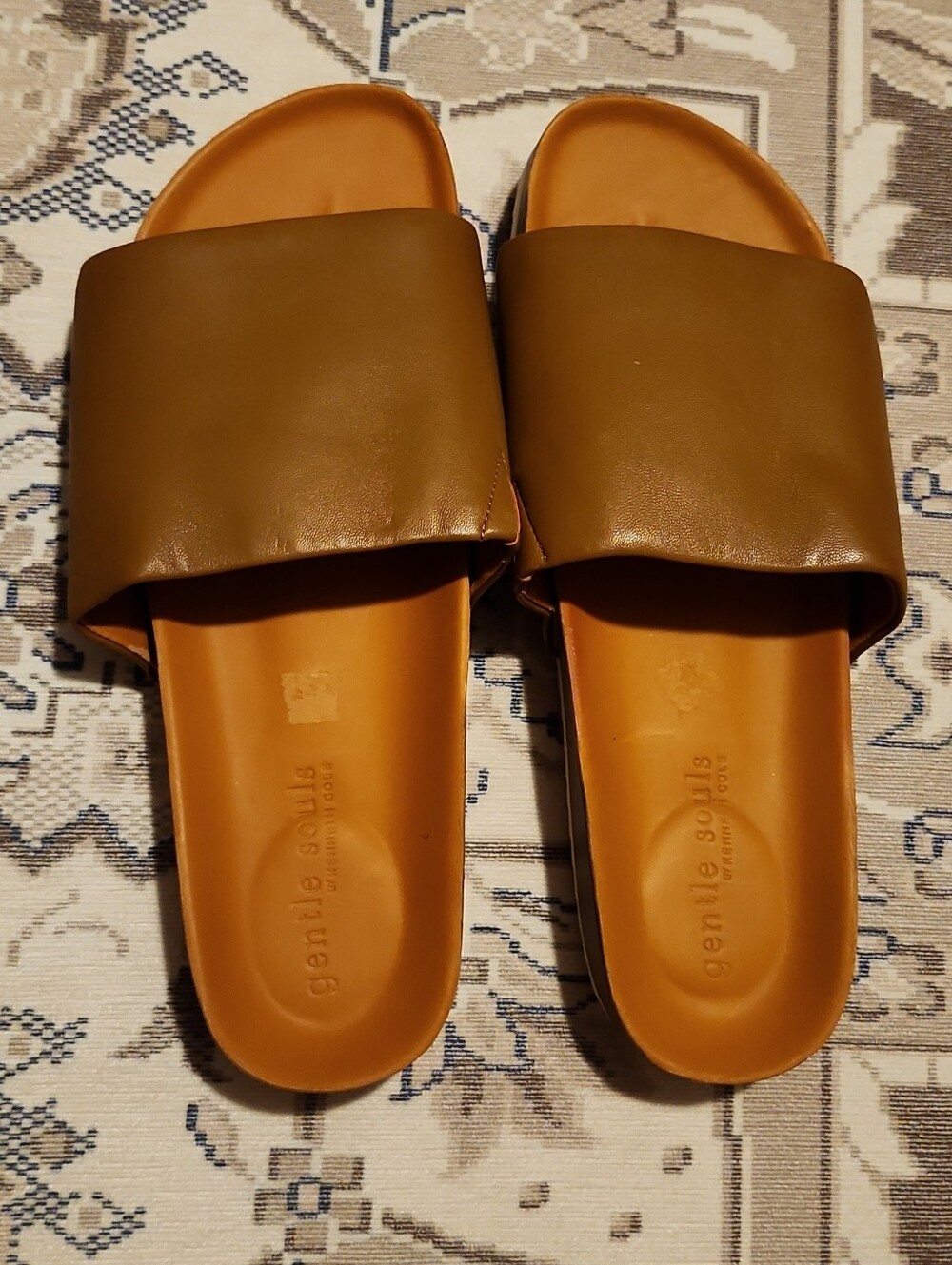 Kenneth Cole gentle souls Men's brown slide sandals with wide band NWOB